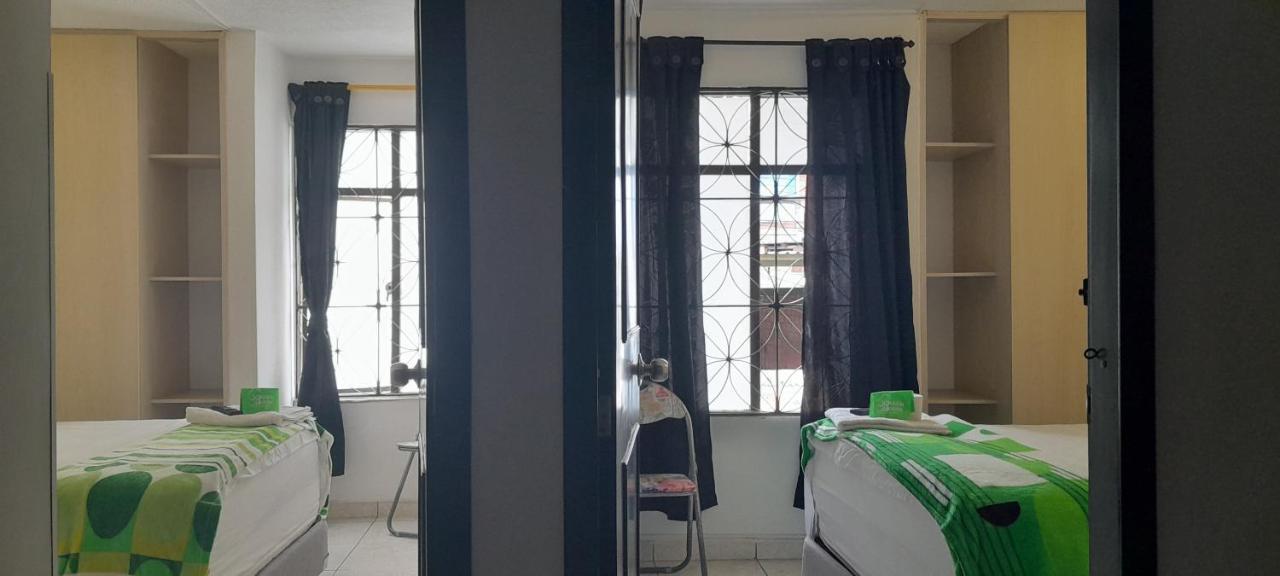 Green House Habitaciones 布卡拉曼加 外观 照片